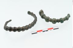Foto von Bronzeknotenarmreif (NHMW-PRAE-026087)